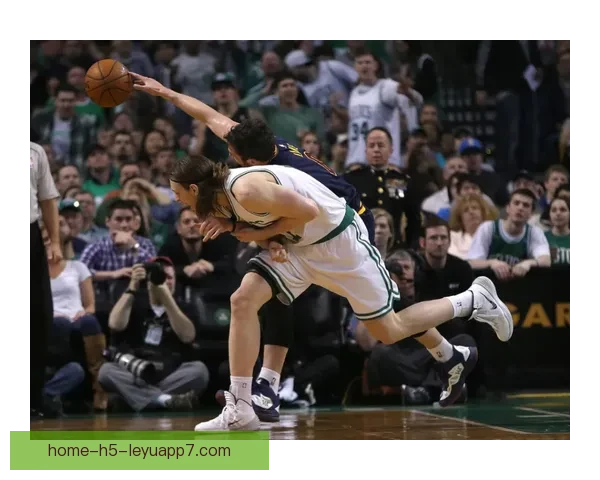 古玛虎凭借精彩发挥以3比2战胜康纳骑士，强势逆袭获胜